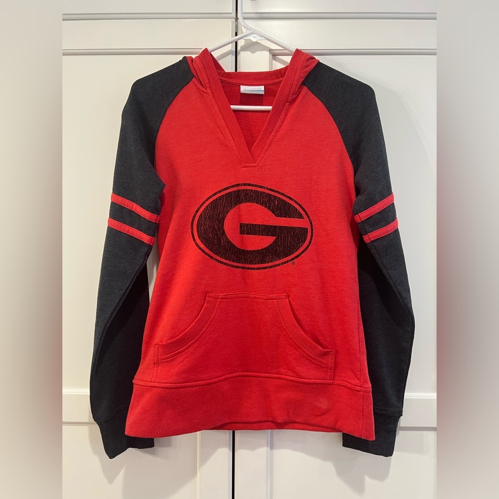 UGA Columbia V-Neck Sweatshirt
